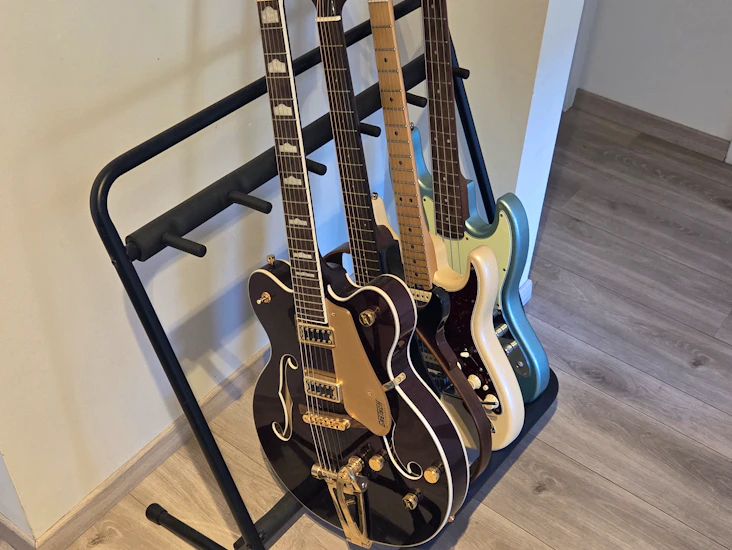 Gitarstativ til 5 gitarer