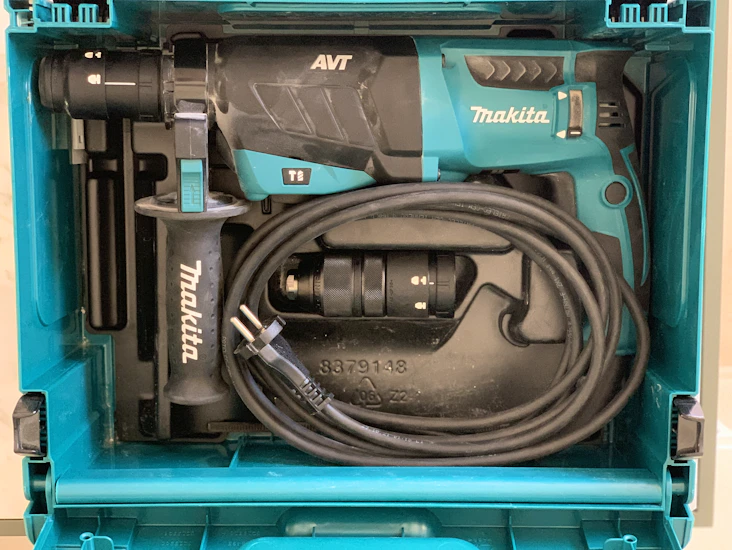 Borrhammare/slagborr makita med de vanligaste borrar.