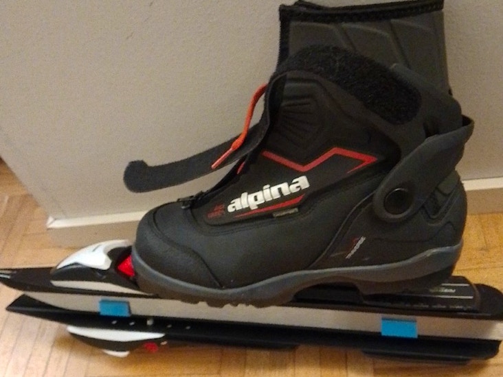 Retkiluistimet & monot