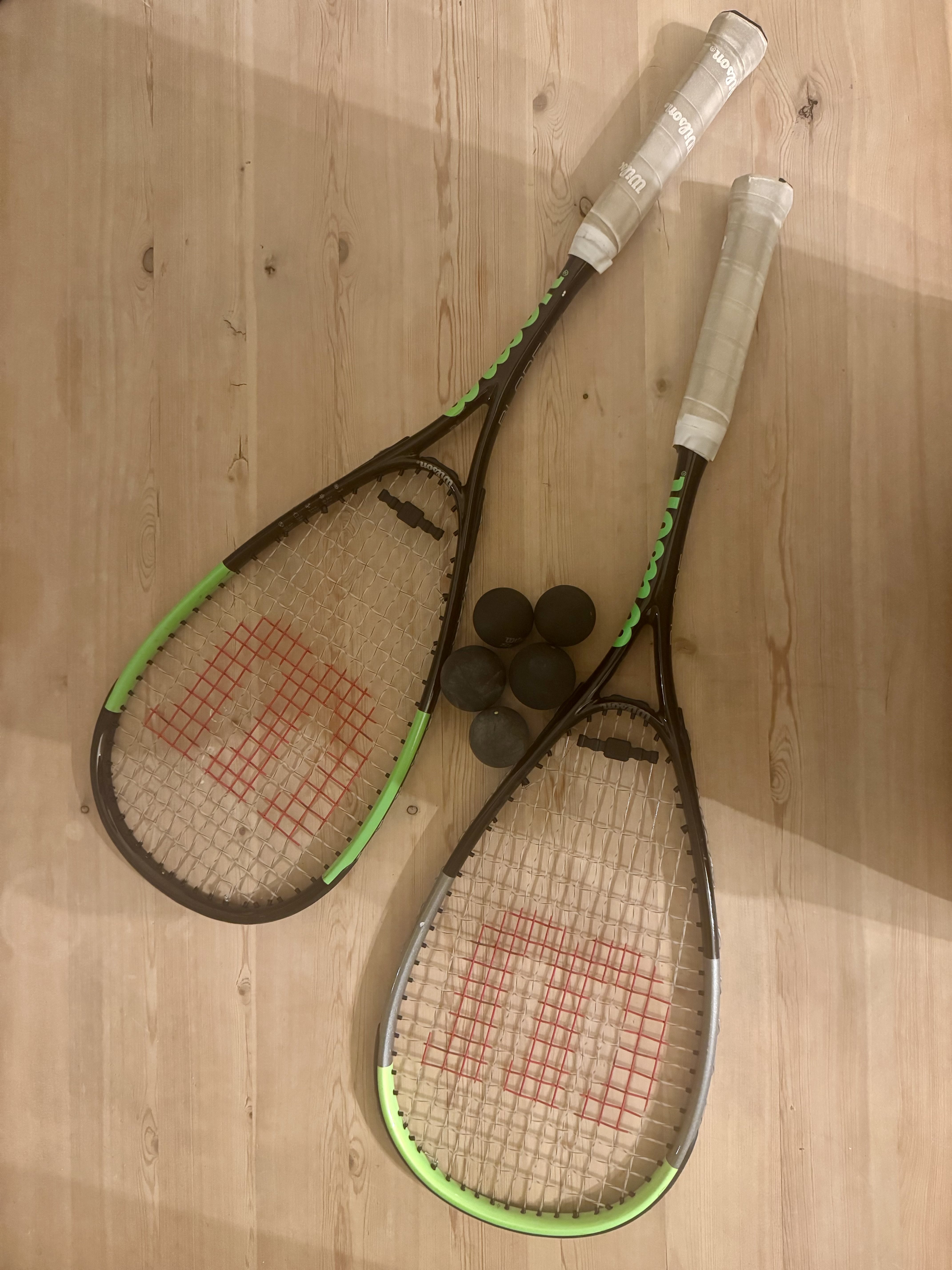 Squashsett - 2 racket og baller