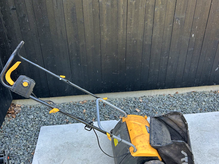 Stiga vertikalskärare sv213e – för friskare & grönare gräsmatta