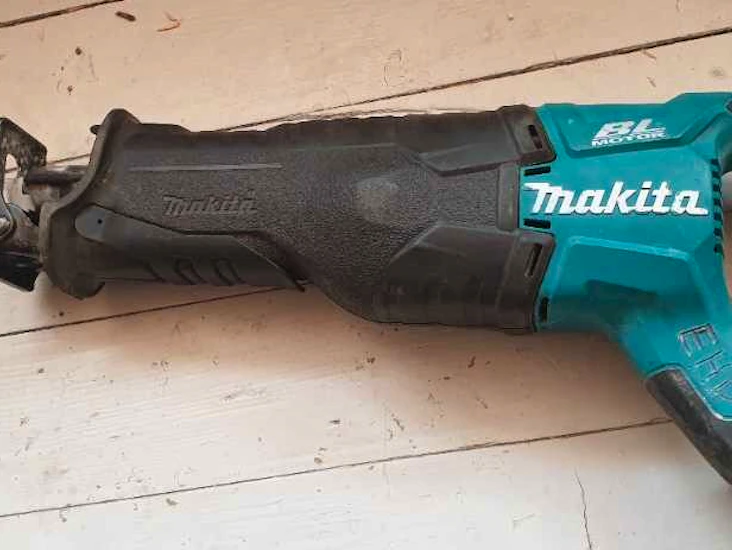 Makita 18v bajonettsag