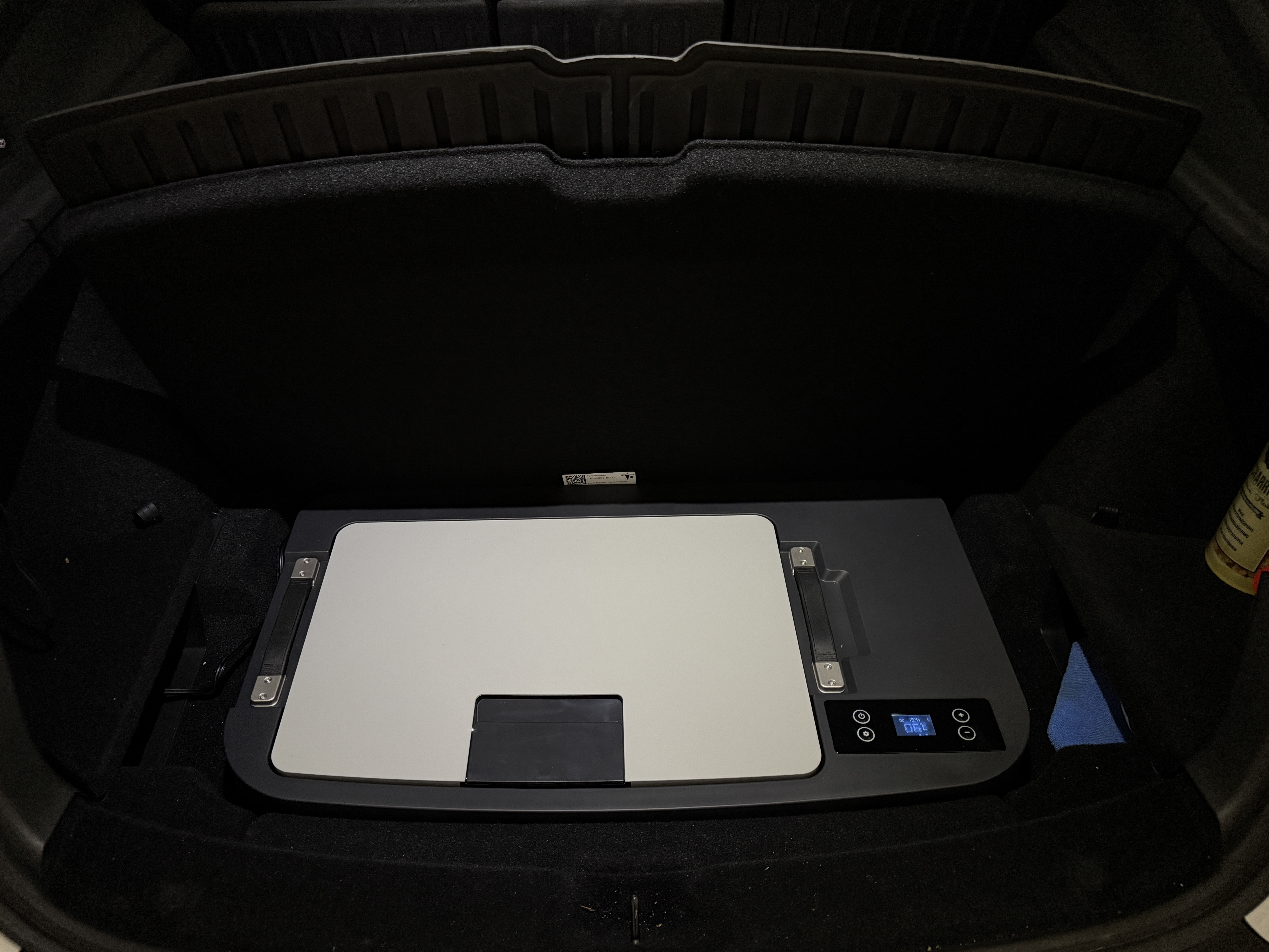 Kjøleboks/ fryseboks til tesla model y