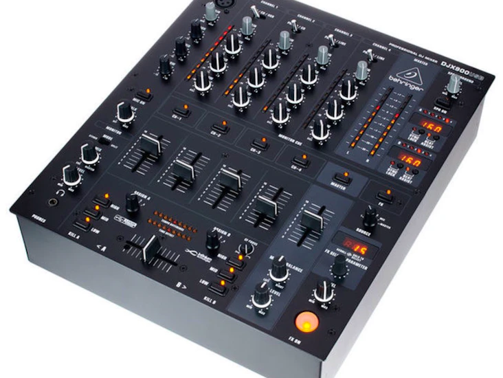 Dj-mixer behringer djx900usb