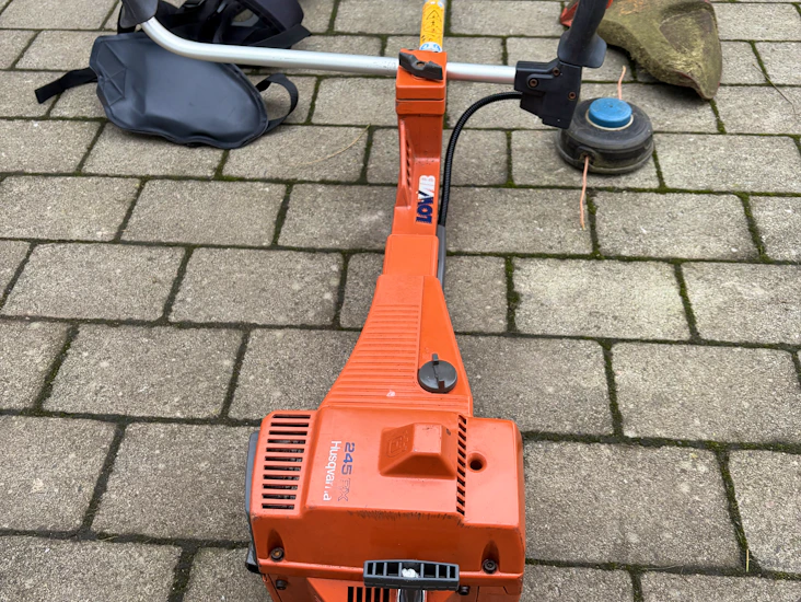 Husqvarna röjsåg/grästrimmer