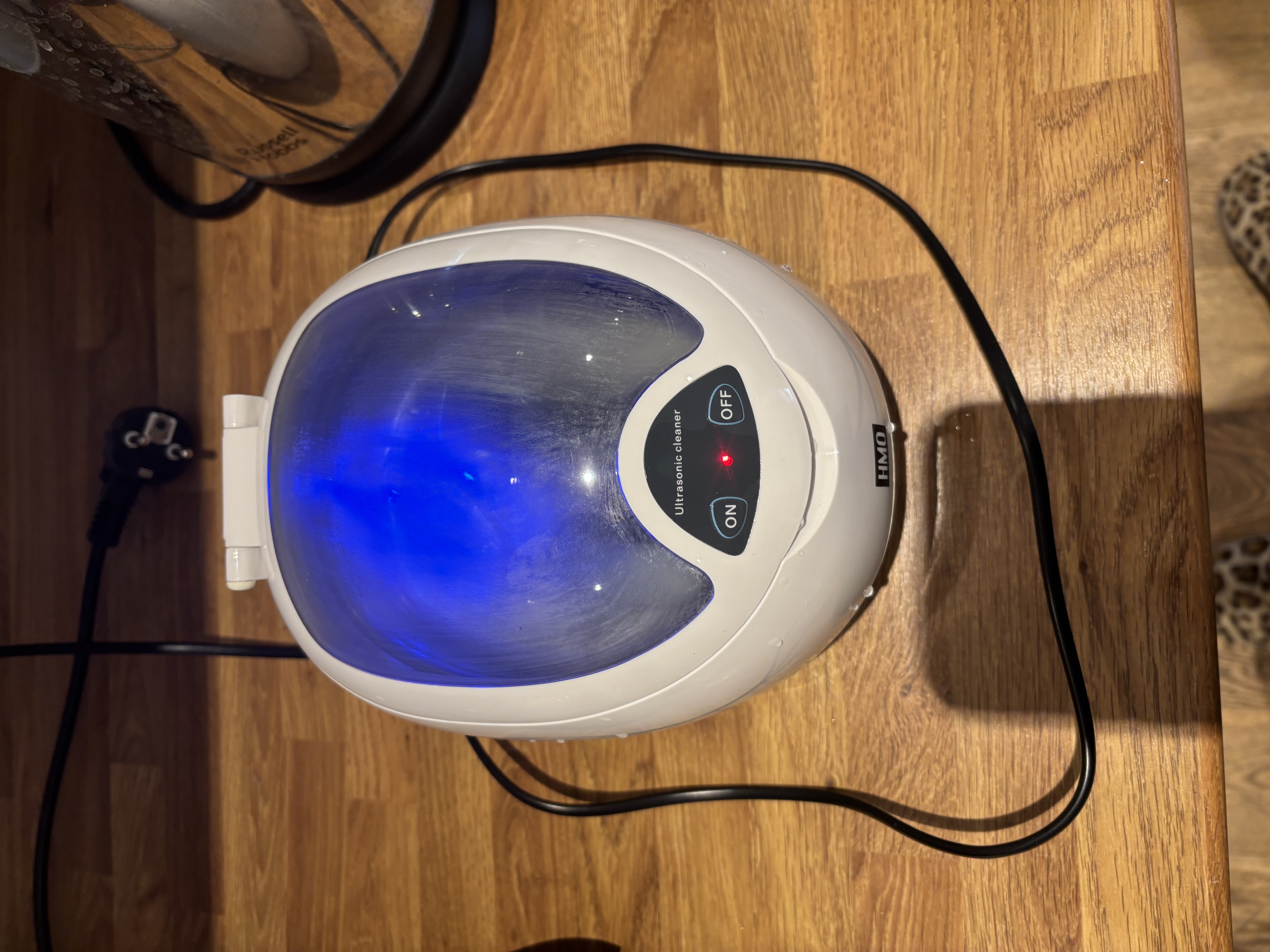 Ultrasonic cleaning machine 