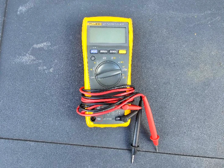 Fluke 177 multimeter