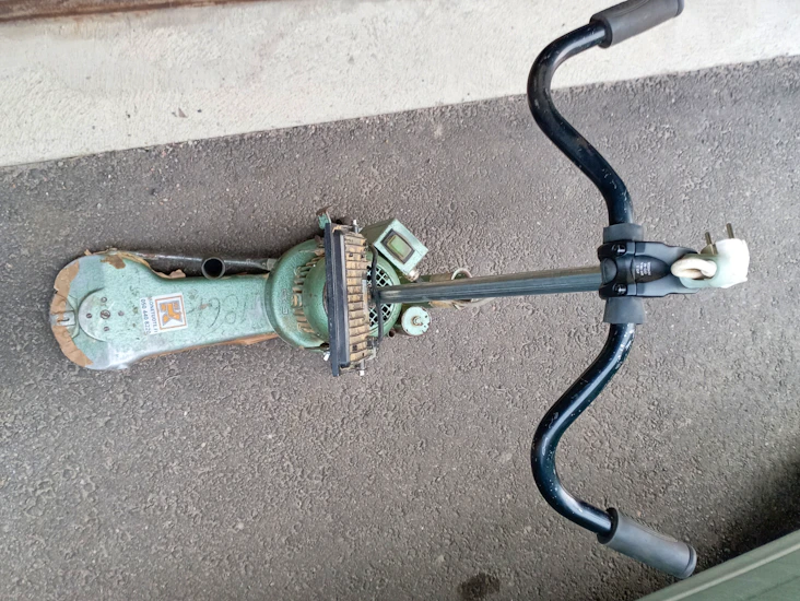 Lattiahiomakone - floor grinding machine(edger)