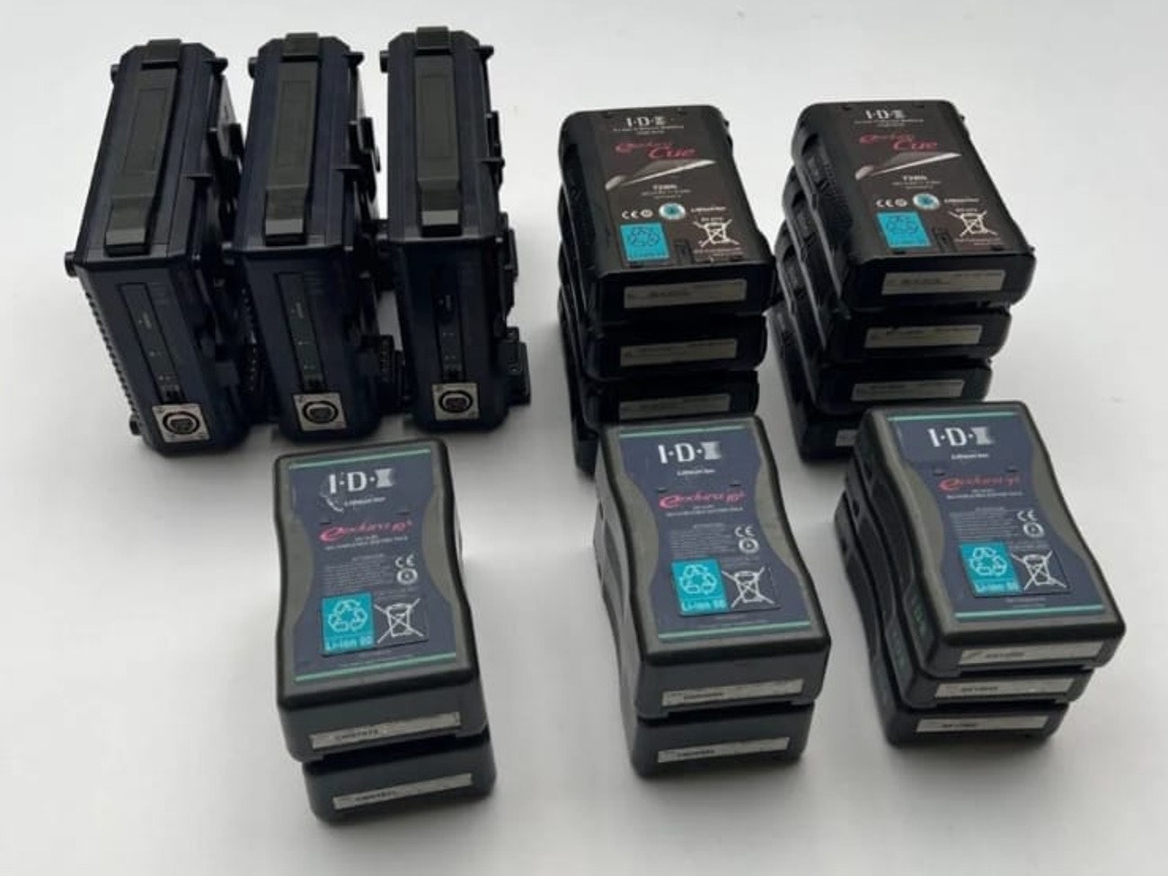 Idx endura v-mount batteries set of 13x 73wh-93wh