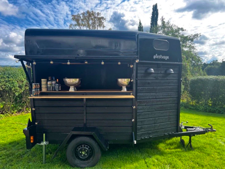 Bar på hjul - festvagn med drag!