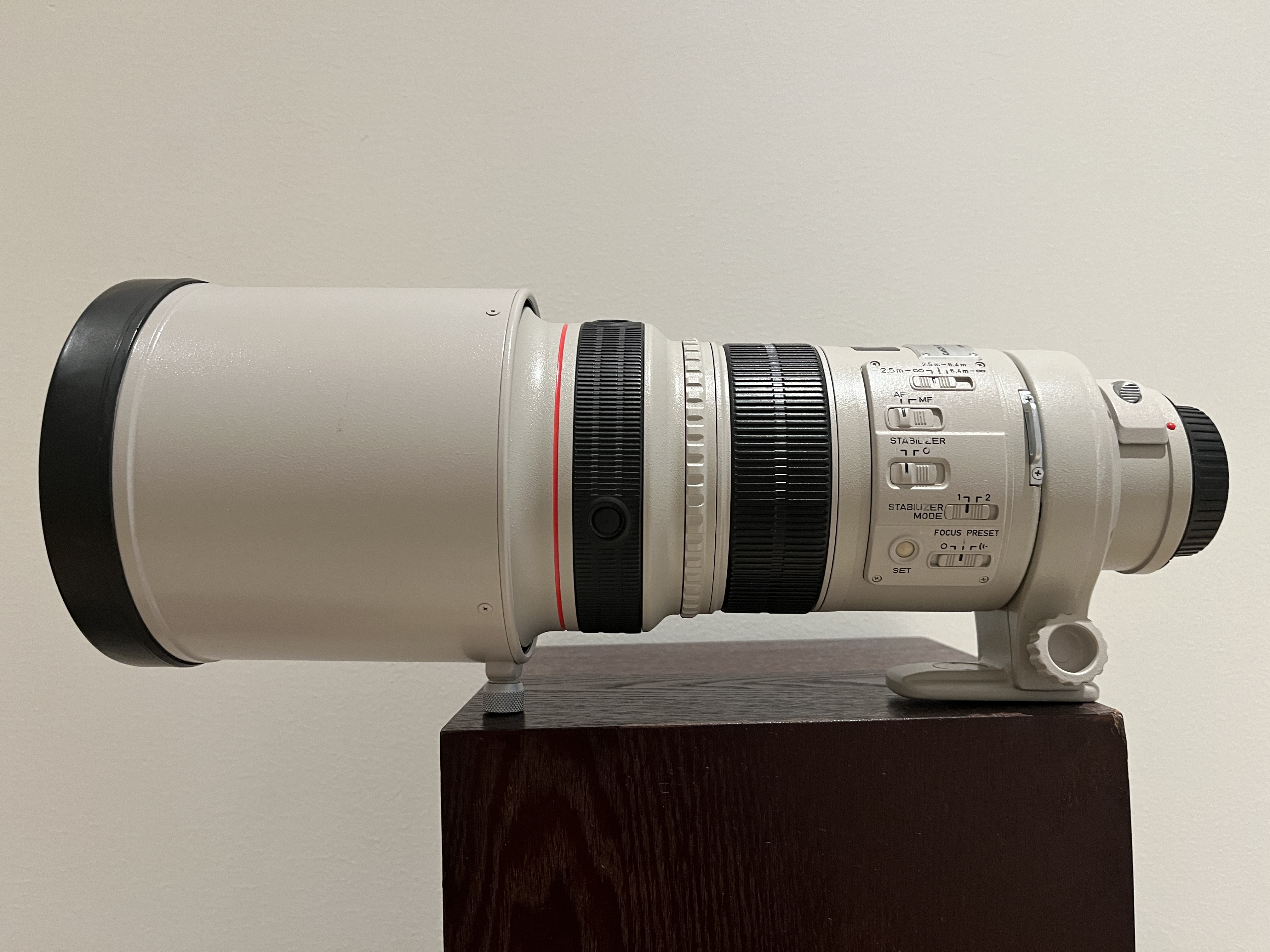 Canon ef 300mm f/2.8l is usm