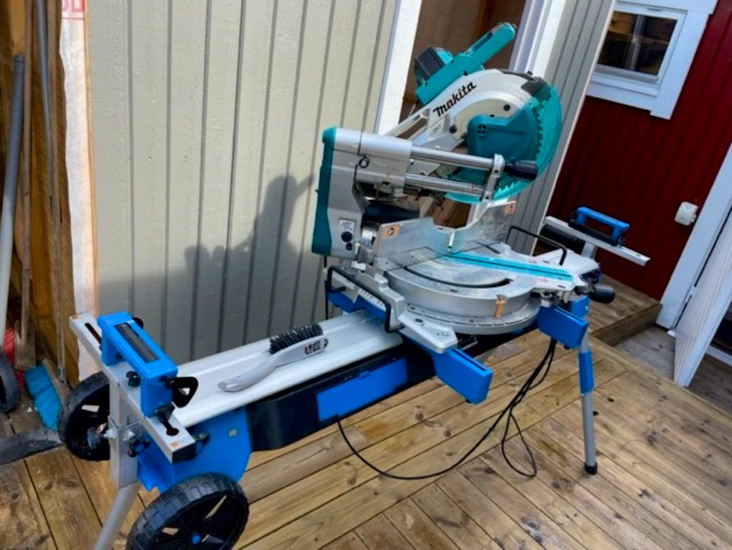 Makita kap och gersåg 305 mm dxt laser