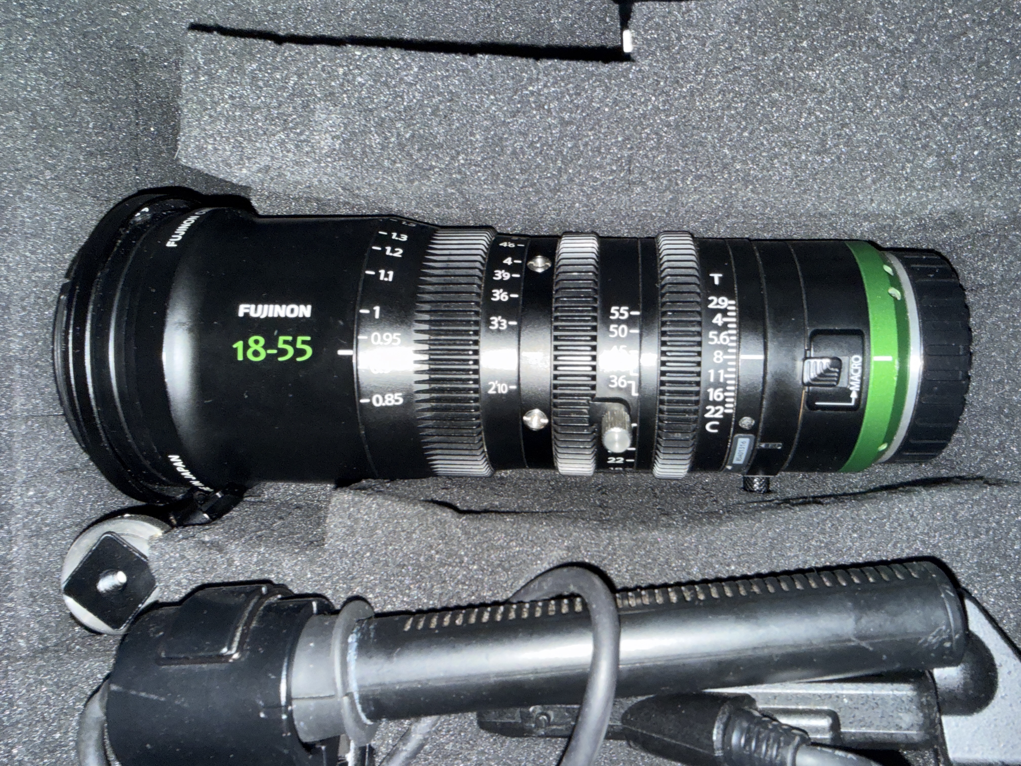 Fujinon mk 18-55 t2.9 parfocal cinema zoom lens