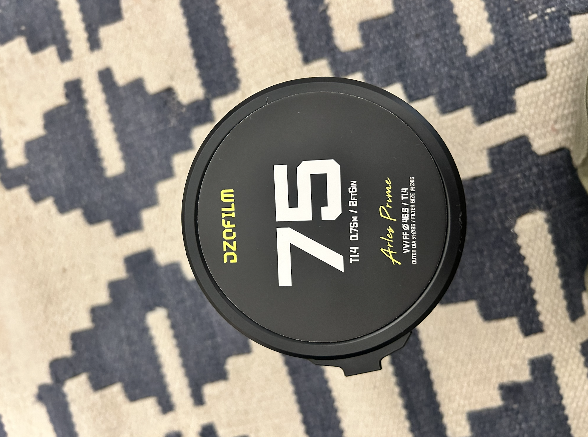 Dzofilm arles 75mm lens