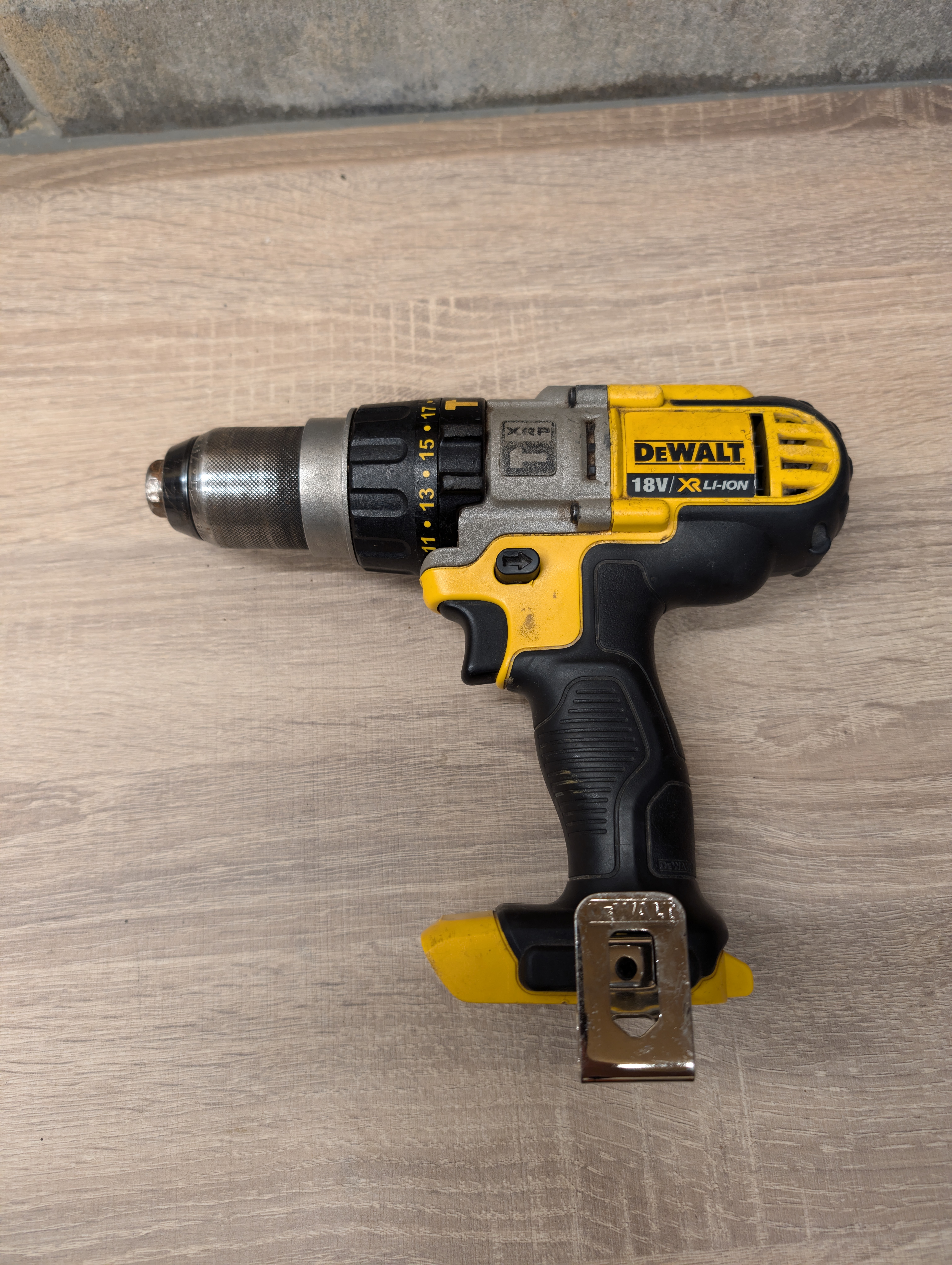 Dewalt dcd985 batteridrill/borremaskin