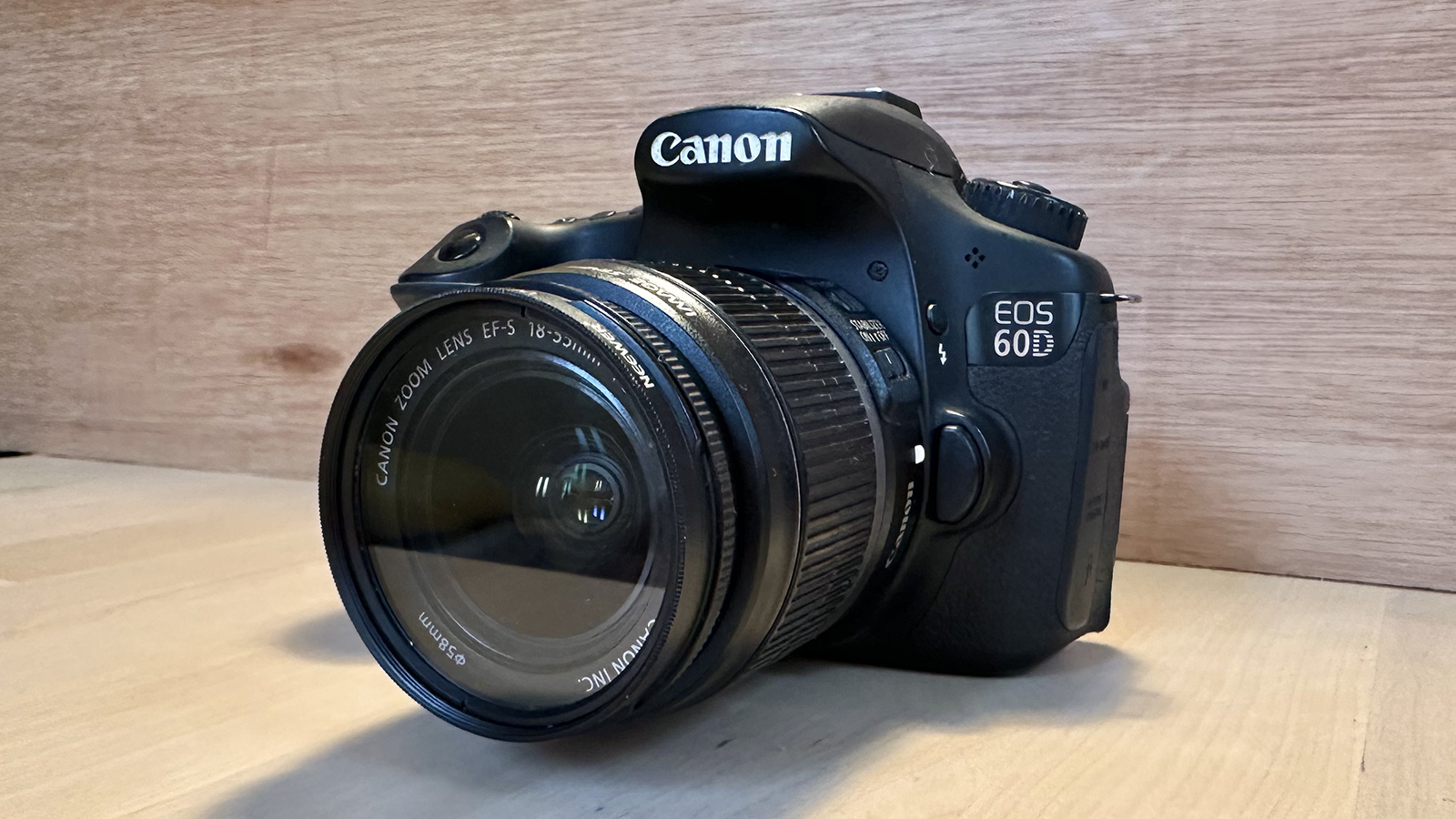 Canon eos 60d camera +18-55mm zoom lens
