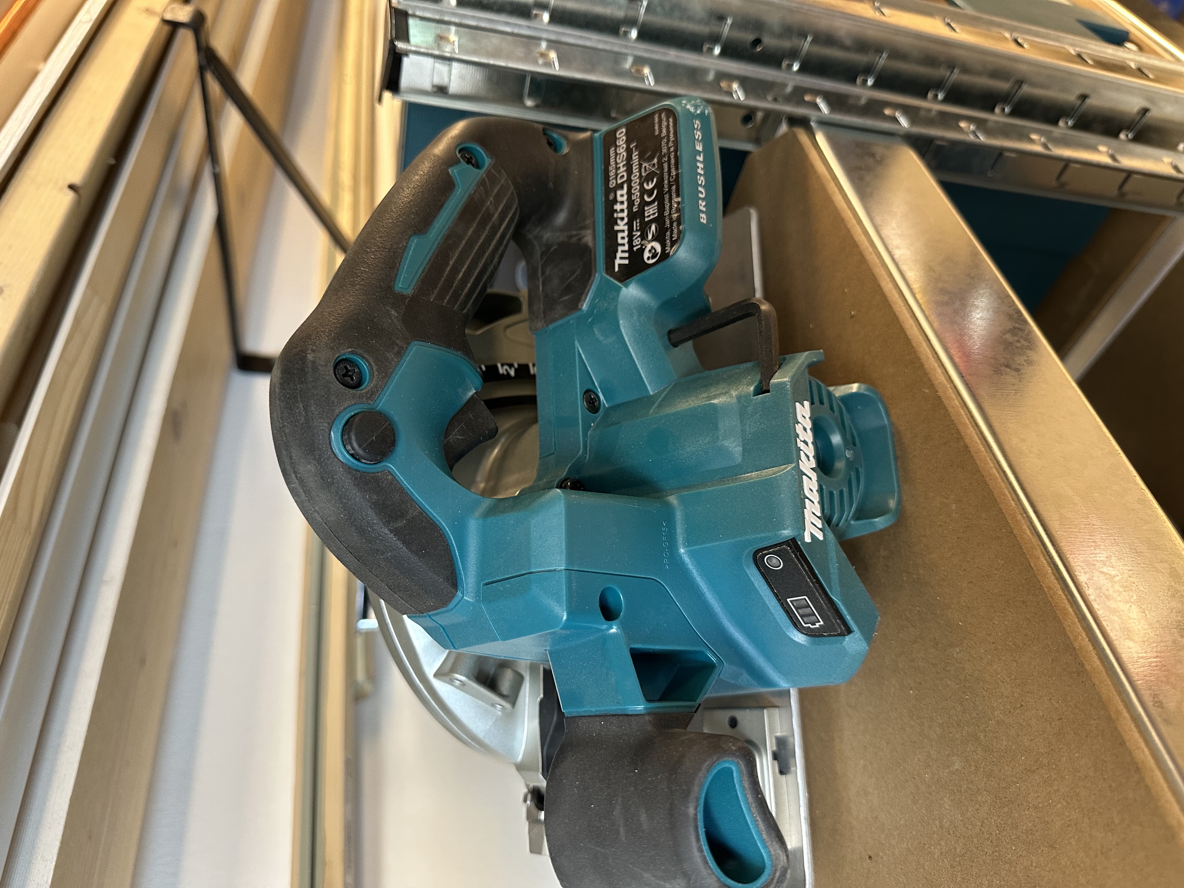 Makita cirkelsåg dhs660