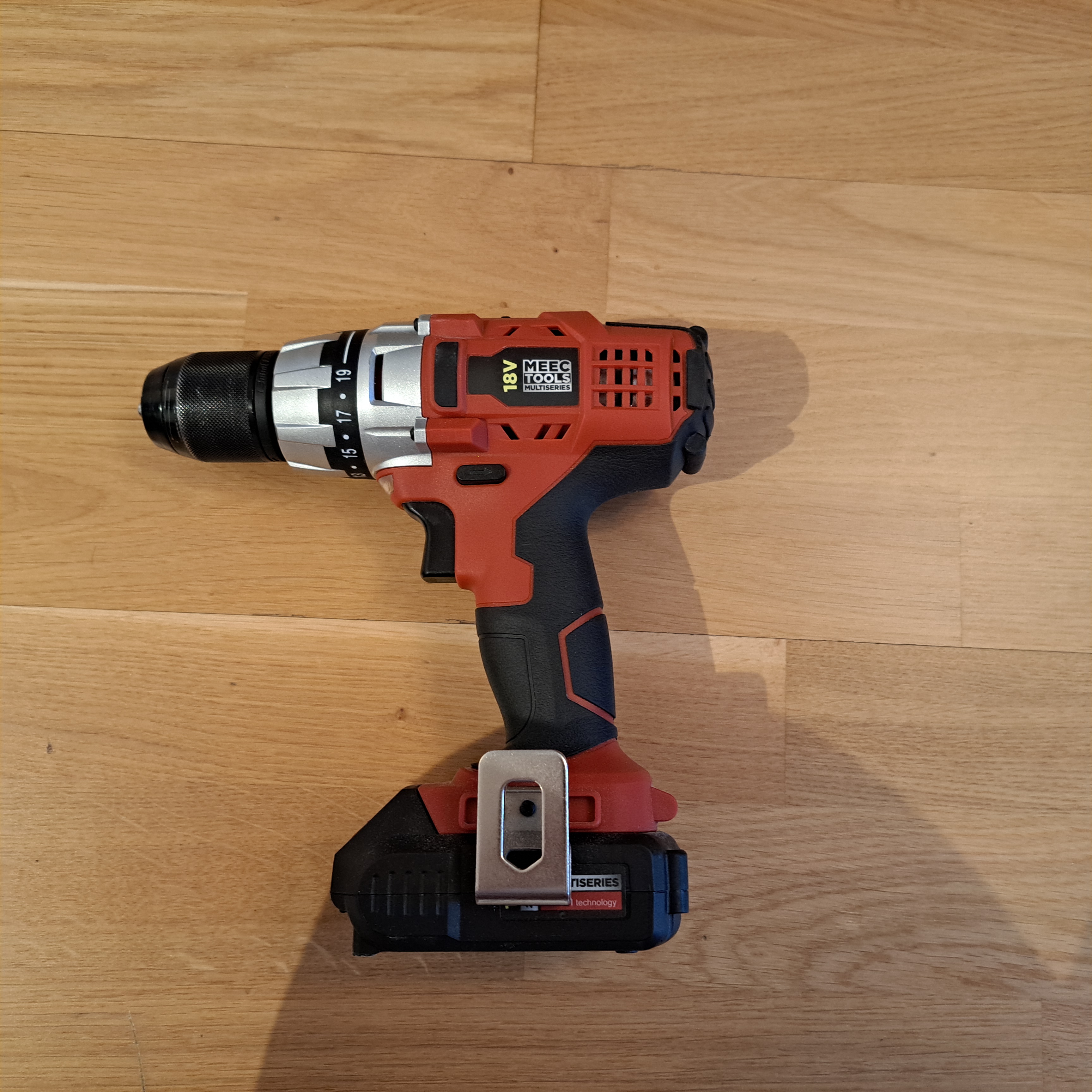 Skruvdragare med batteri 35 nm 2,0 ah 18 v