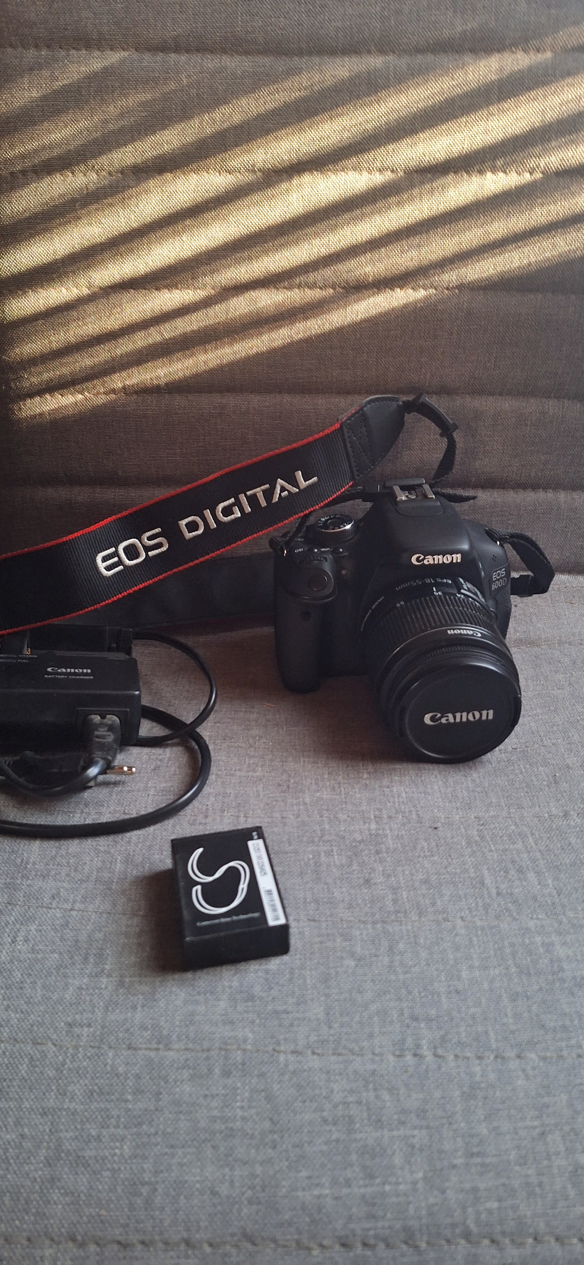 Digijärkkäri canon eos 600d