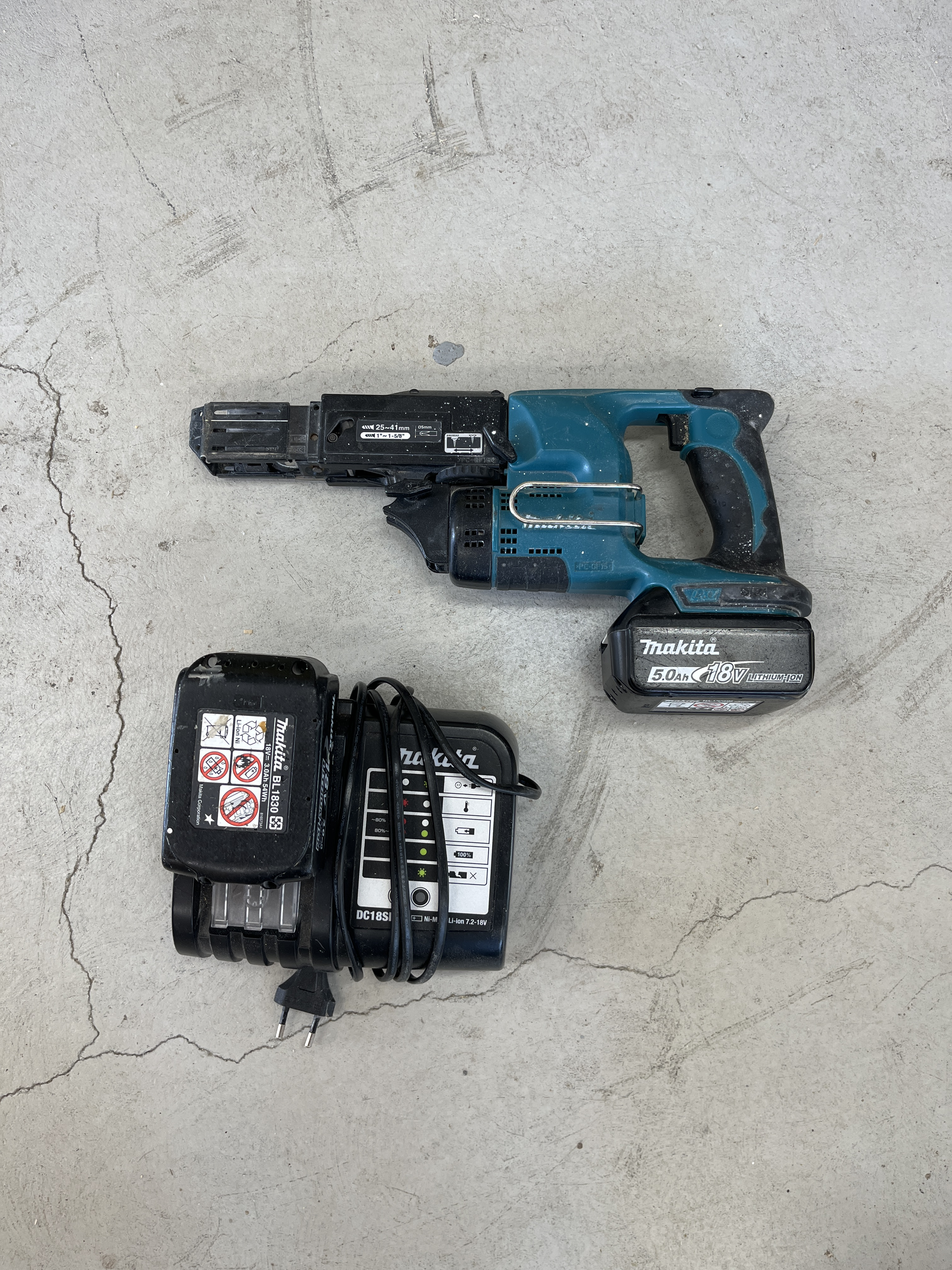 Makita skruvautomat 18v