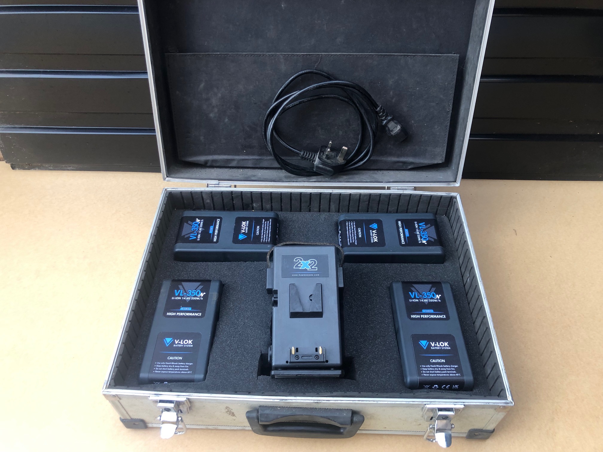 Hawk-woods 4 x vl-350 battery with 2 channel charger,  hawkwoods v-mount