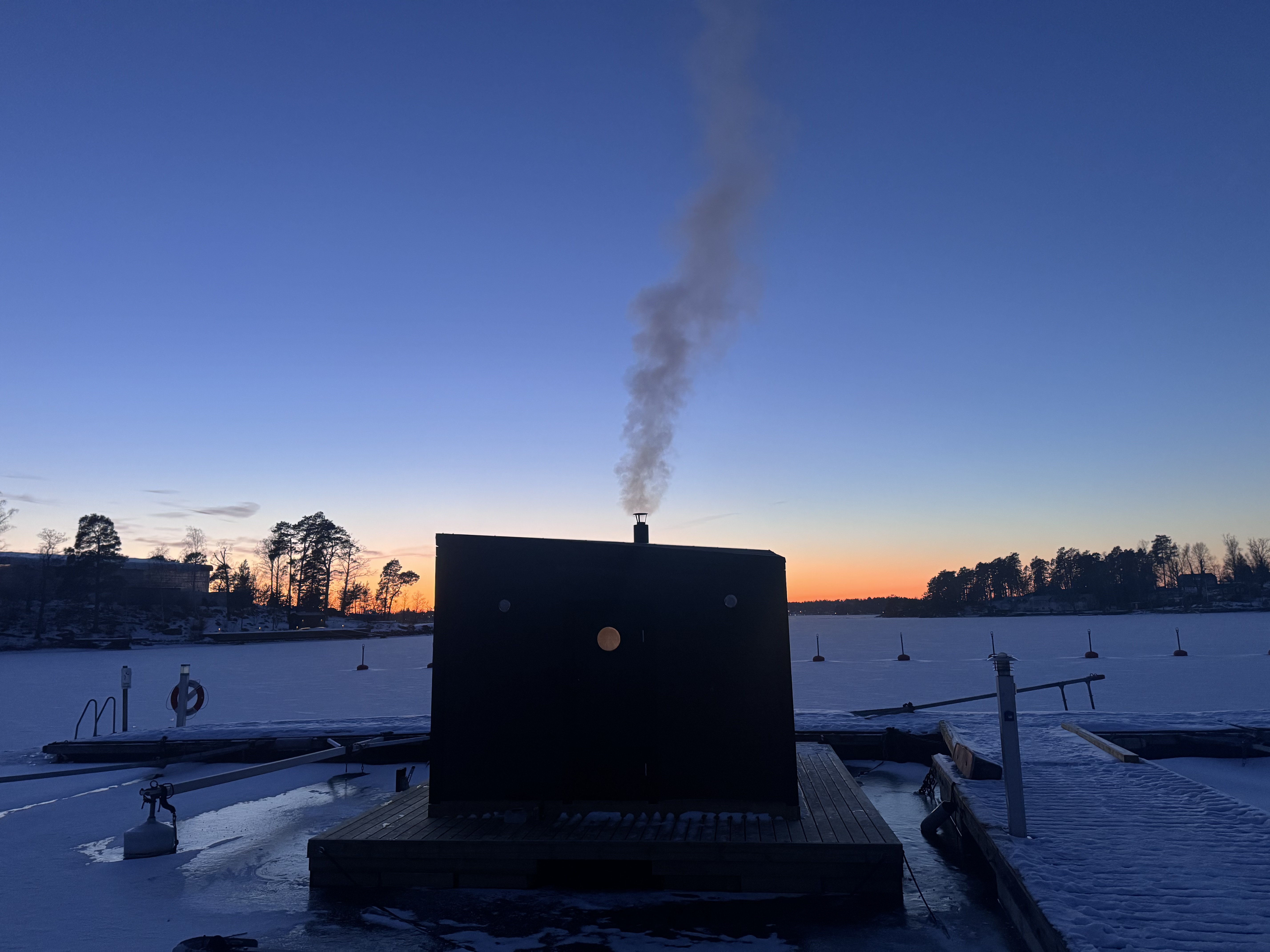 Vedeldad bastuflotte på värmdö