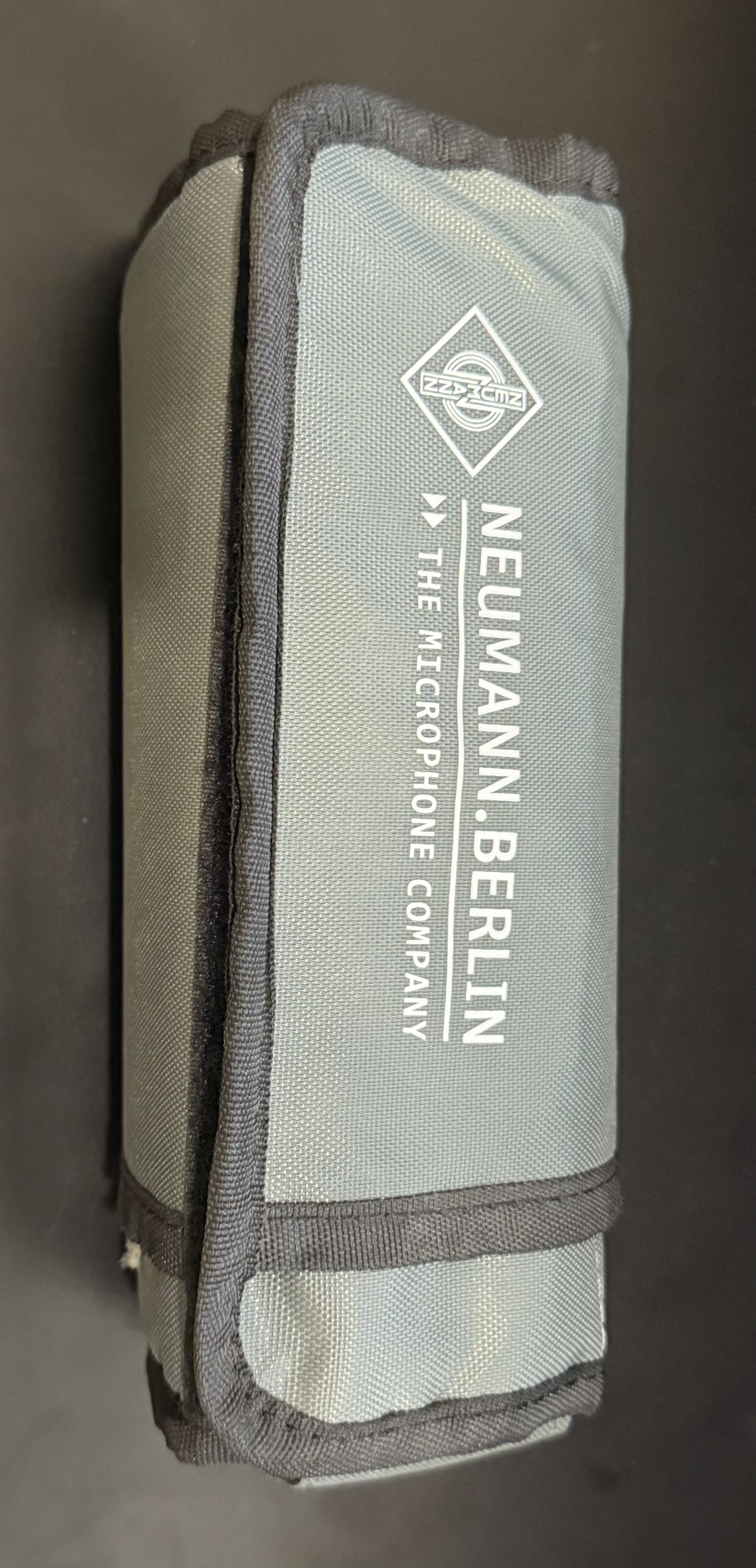 Neumann kms 105 supercardioid condensor handheld vocal microphone