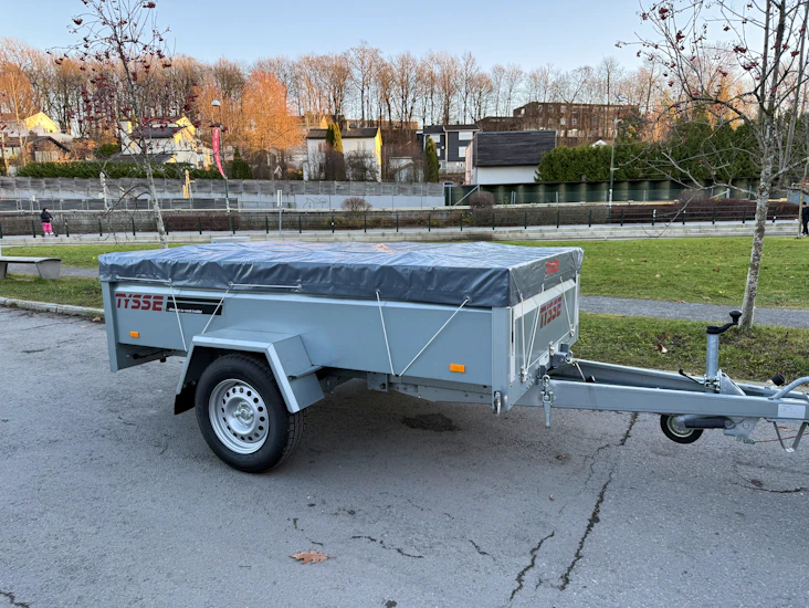 Tysse proff varehenger med tipp