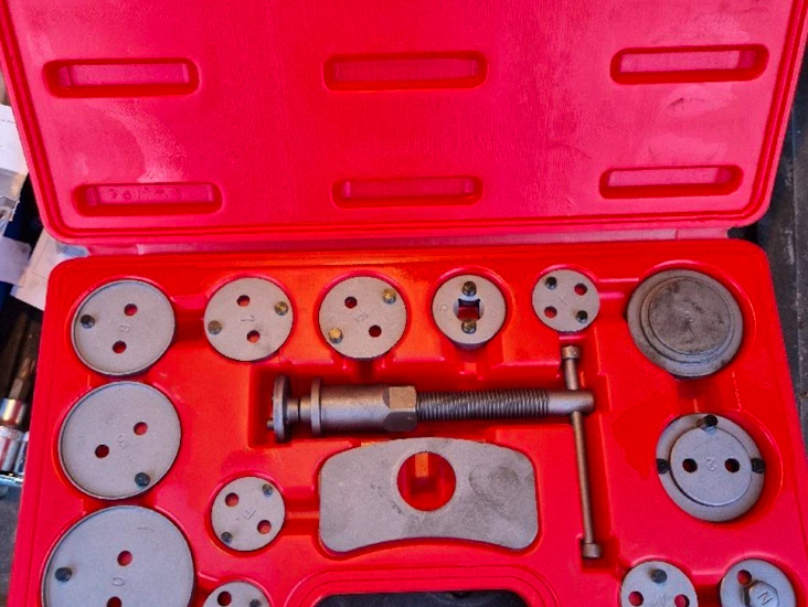 Bremsestempelverktøy