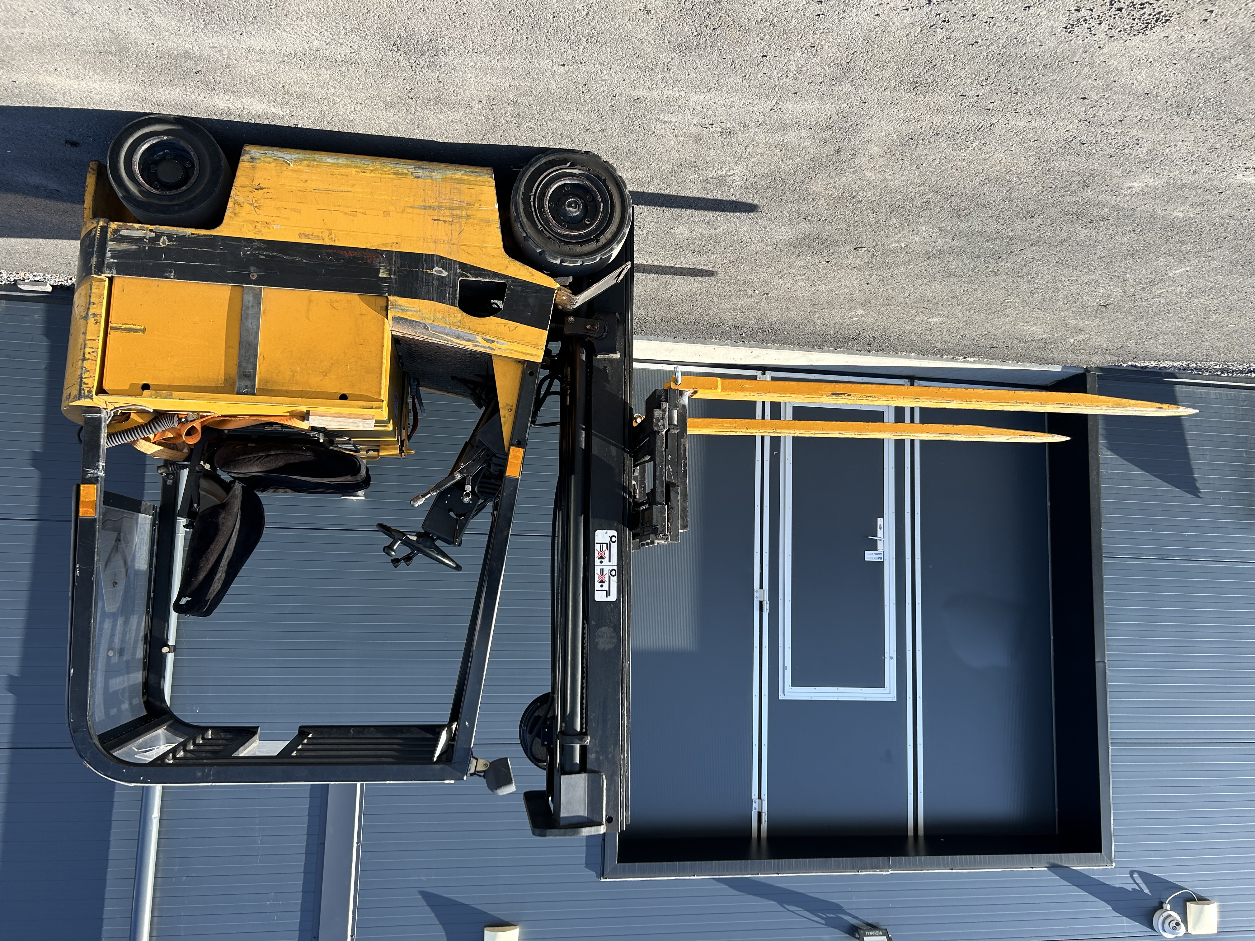 Lyfthjälp med truck i vallentuna upp till 1500kg