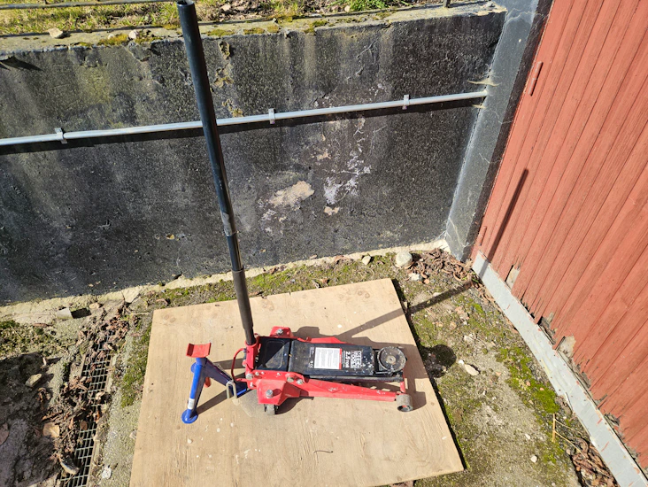 🚗 domkraft 2,5 ton + pallbock – perfekt för däckbyte