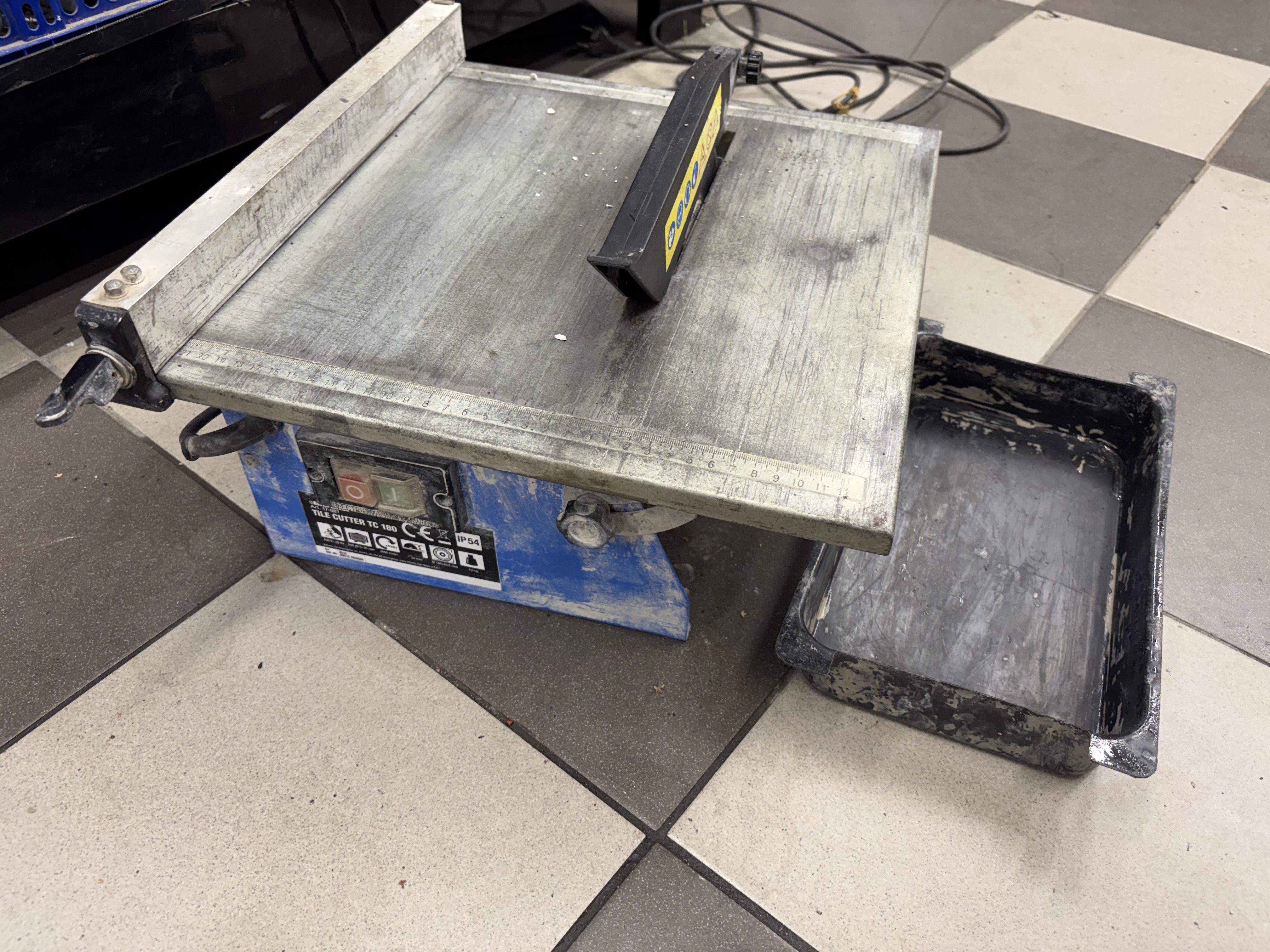 Elektrisk kakelskärare