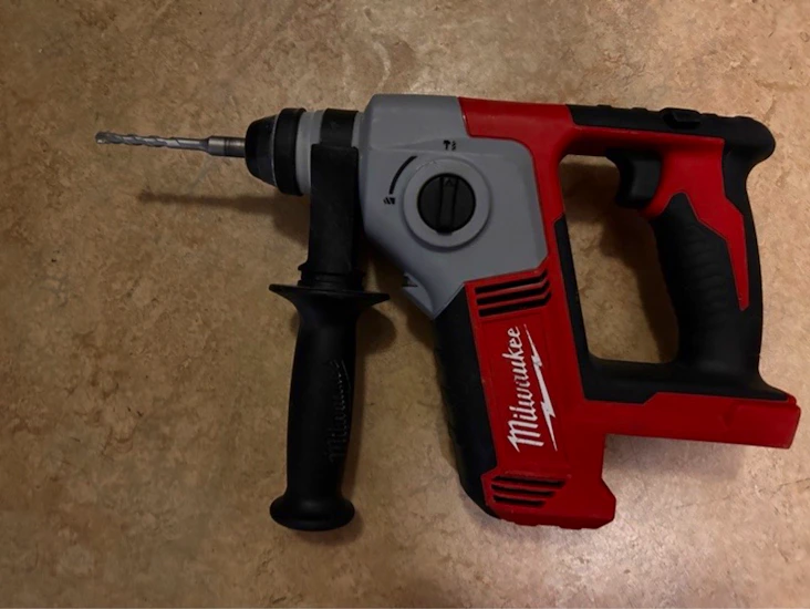 Milwaukee m18 batteridriven slagborr/ borrhammare