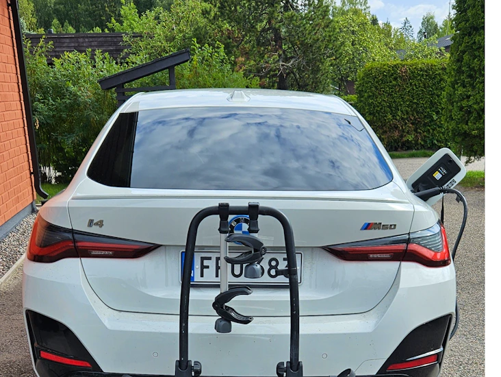 Thule velocompact 2 pyöräteline vuokralle