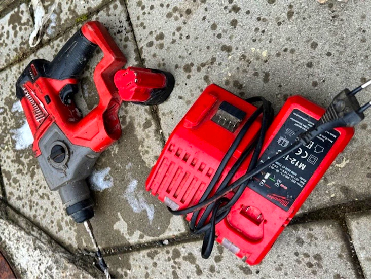 Milwaukee m12 fuel