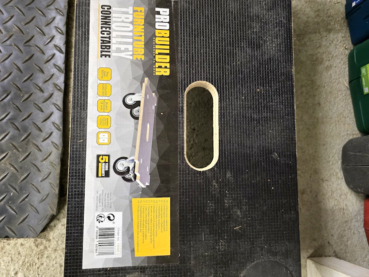 Siirtoalusta pyörillä