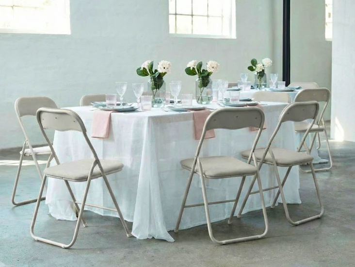 Hyra klappstolar och bord i gävle