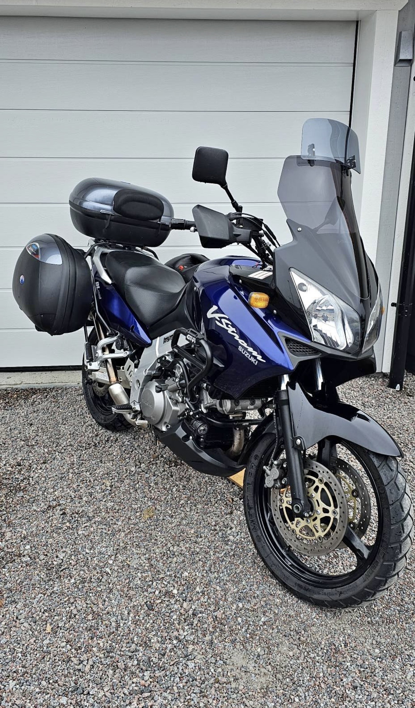Suzuki v-strom dl1000 – fin & välutrustad