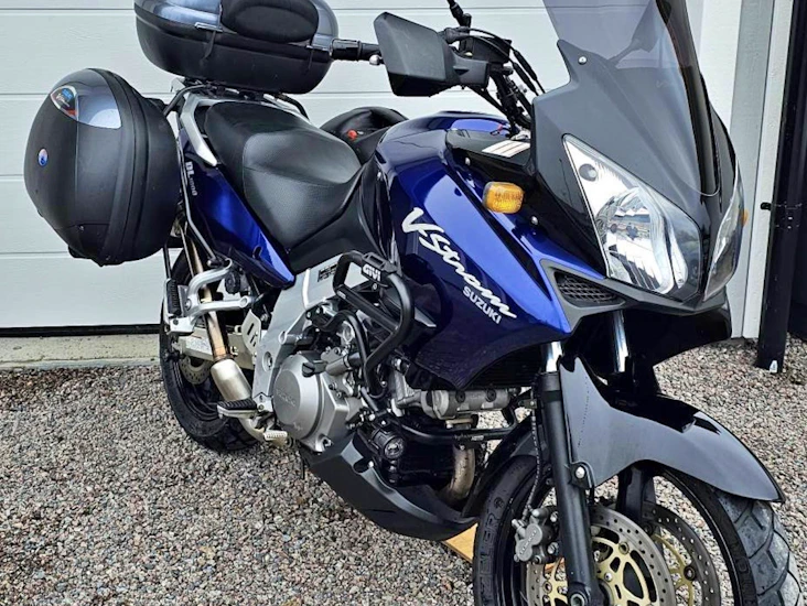 Suzuki v-strom dl1000 – fin & välutrustad