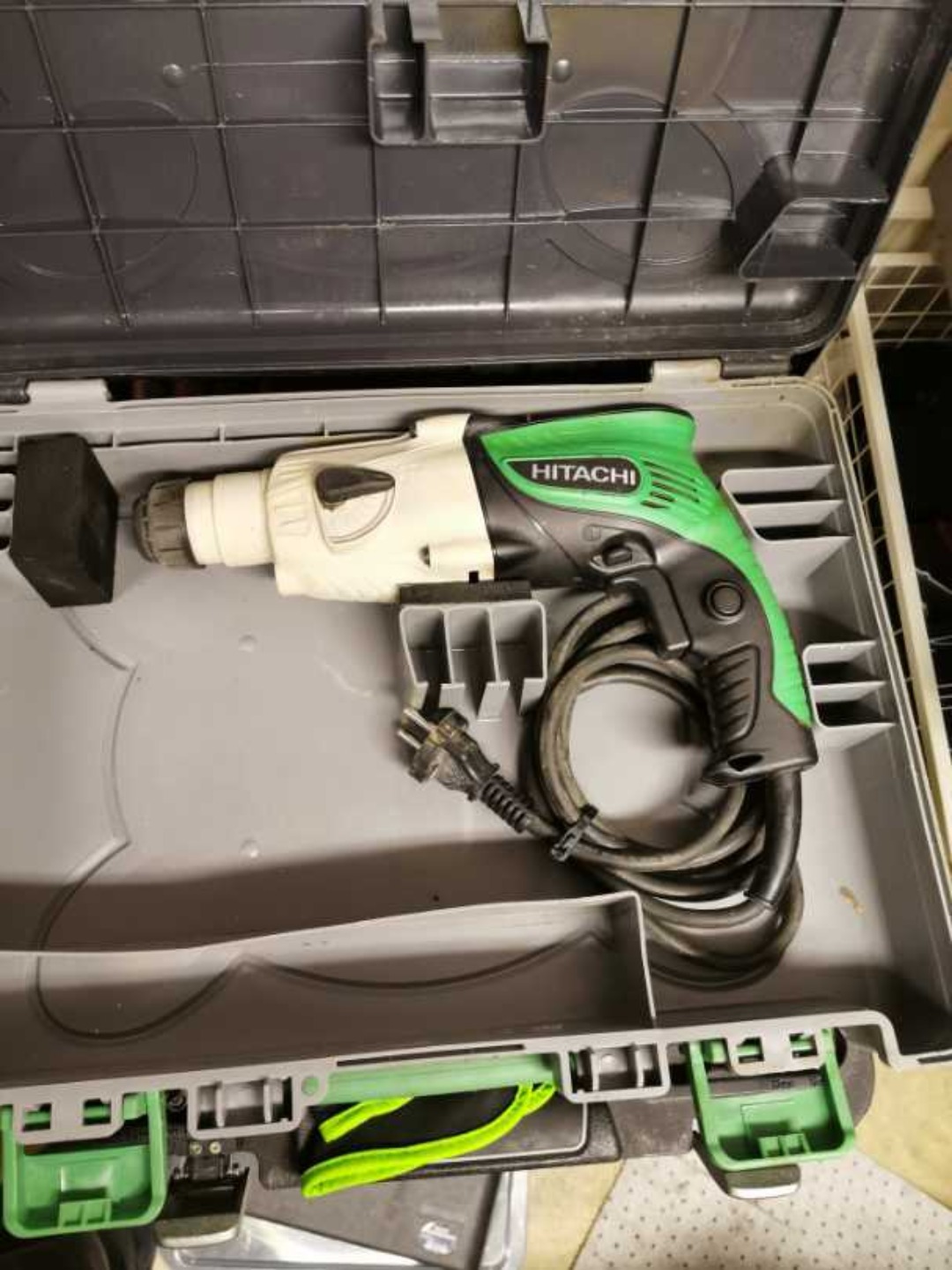 Borrmaskin hitachi, eldriven