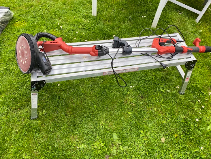 Tak/väggslip med arbetsplattform