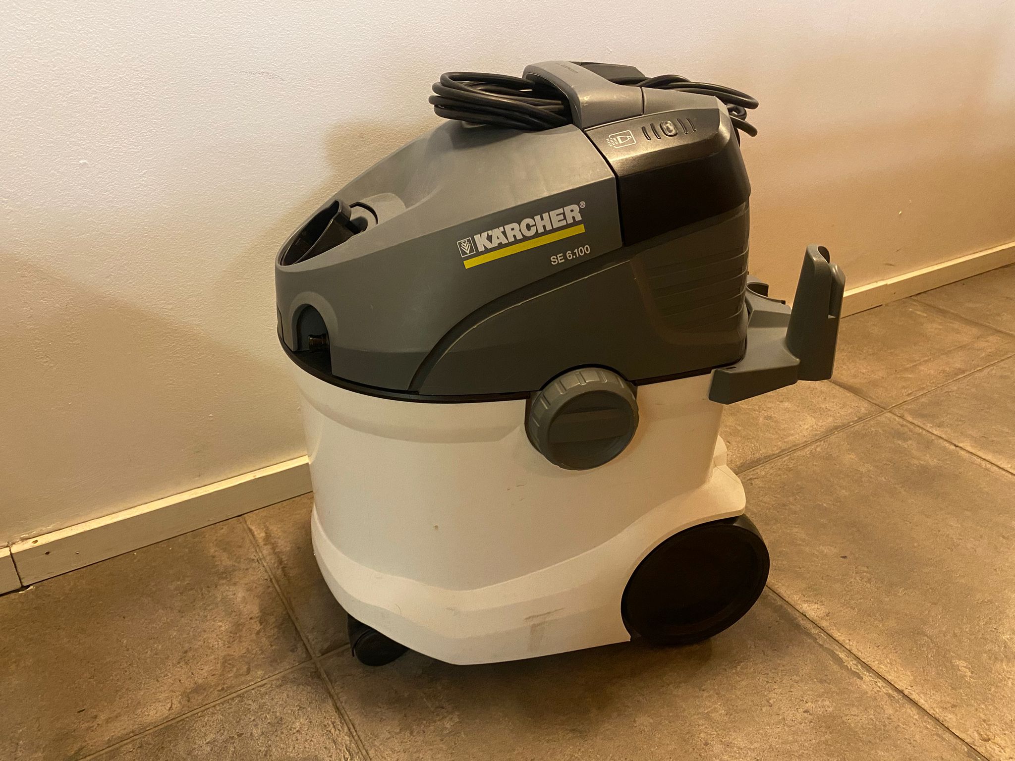 Kärcher se 6.100 tekstiilipesuri