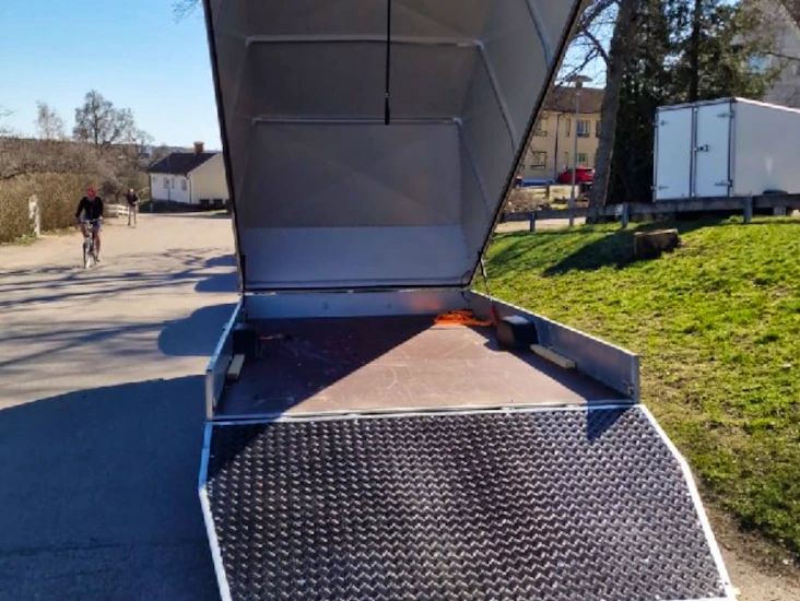 Skotersläp / täckt släp / 4p expedition 445