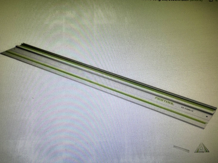 3 sågskenor + möjlighet att sätta ihop till 1 lång skena. festool!