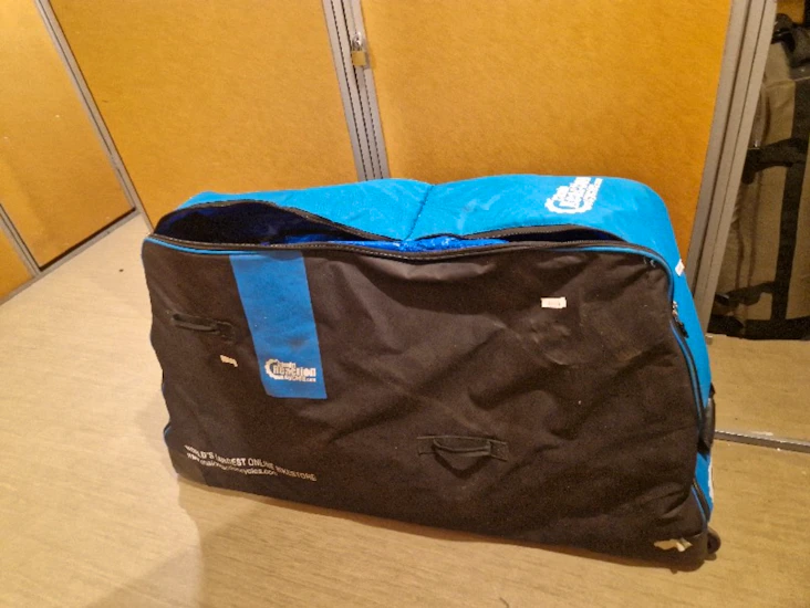 Chain reaction cycles pro bike bag