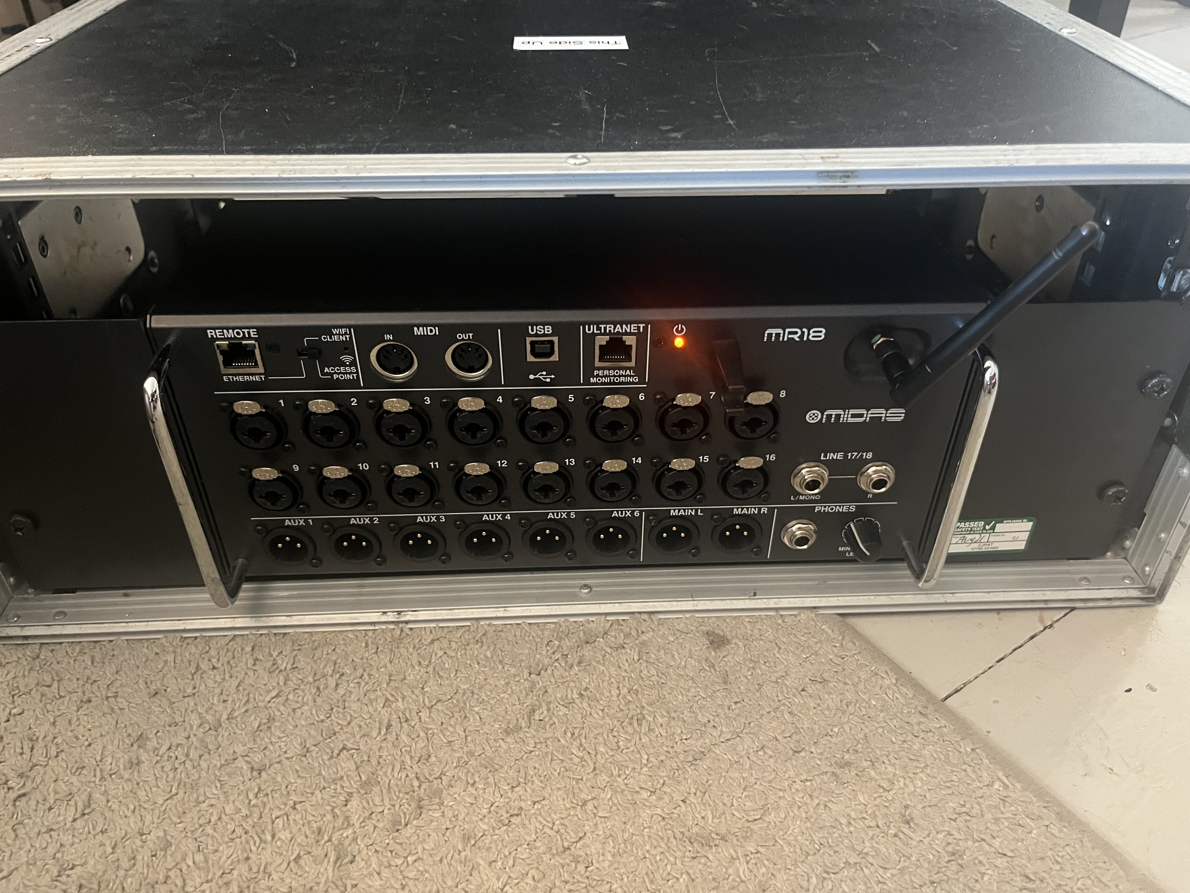 Midas mr18 digital mixer and sound interface