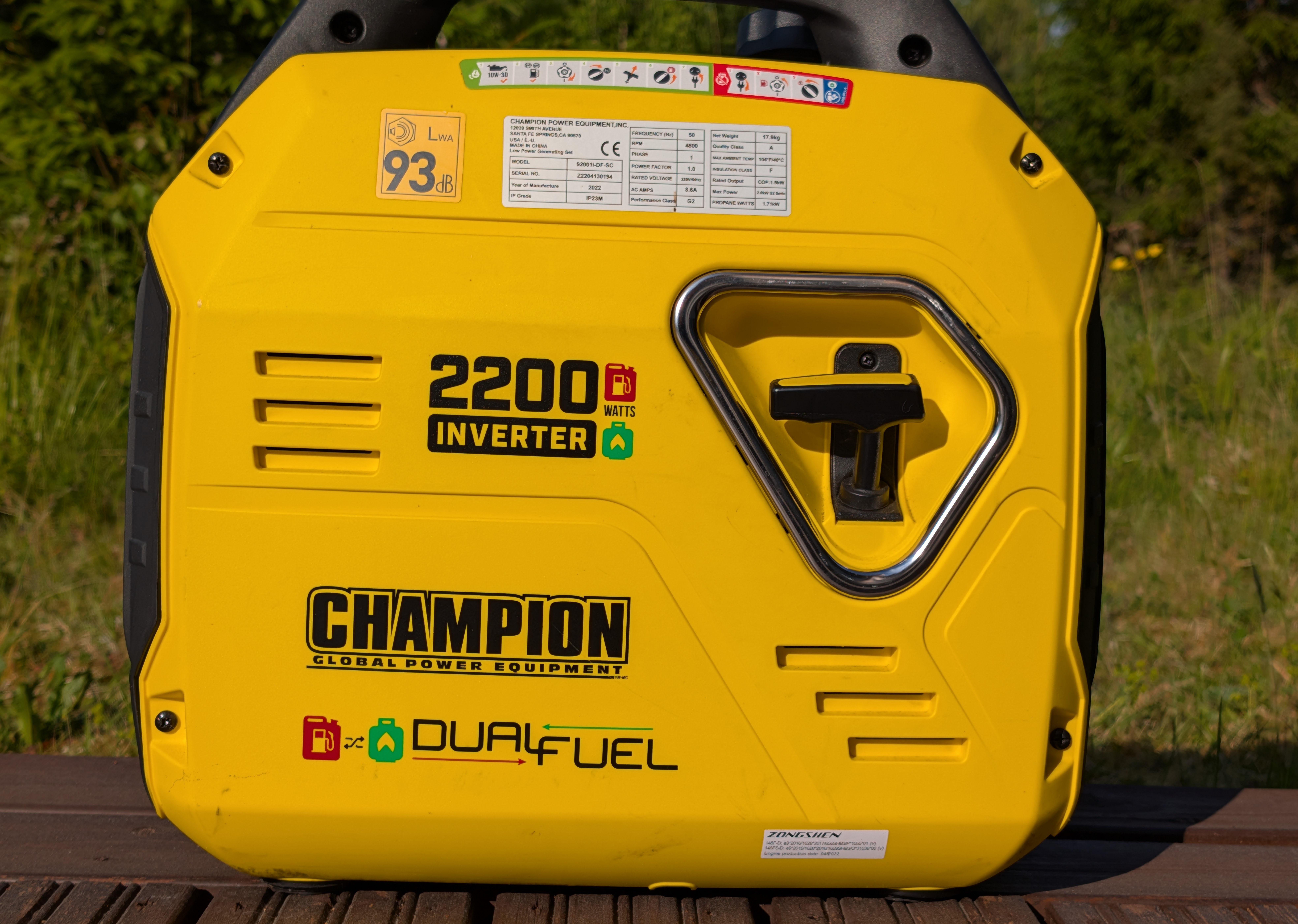 Invertteri champion 2200 dual fuel