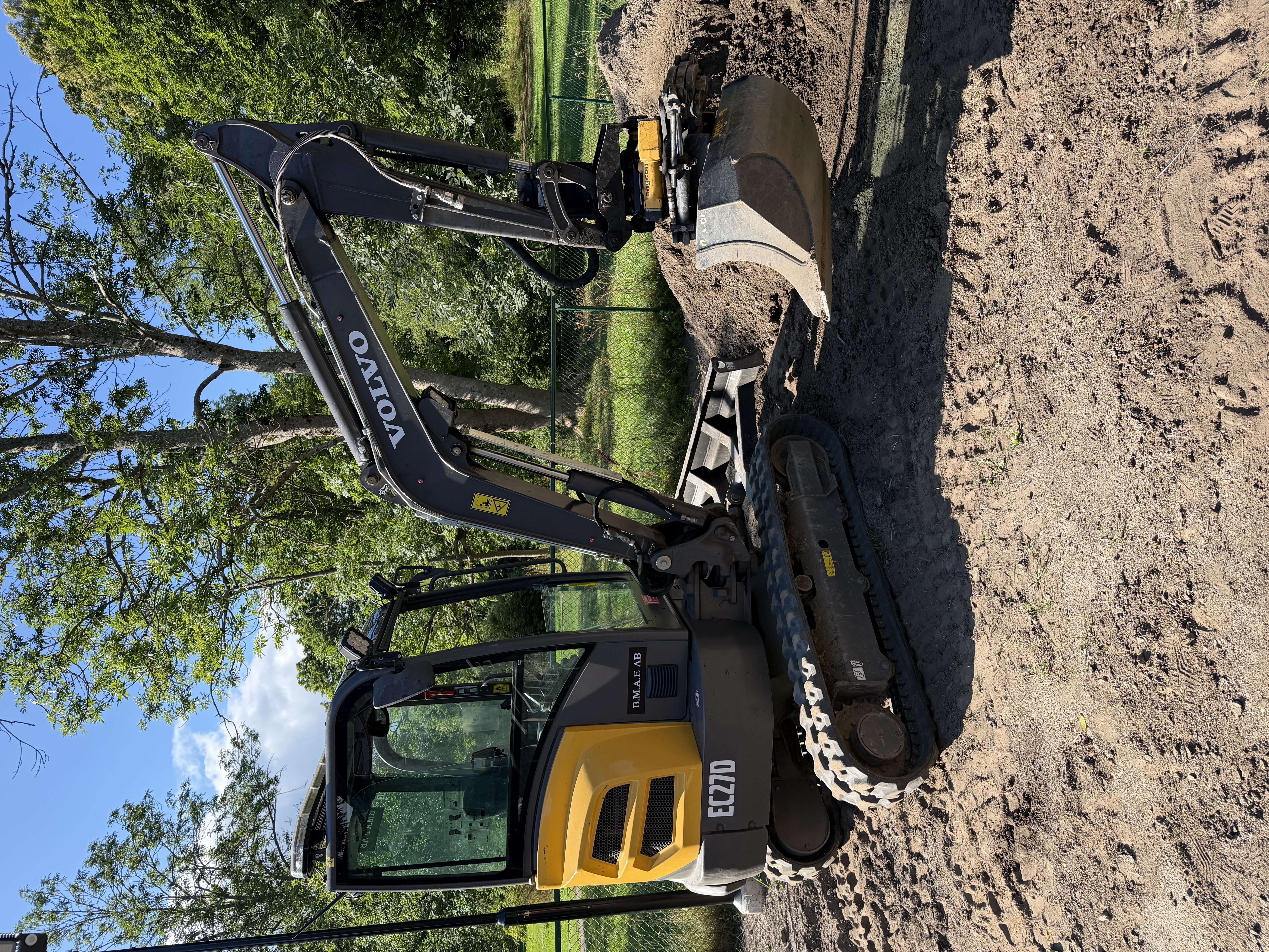 Volvo ec27d 