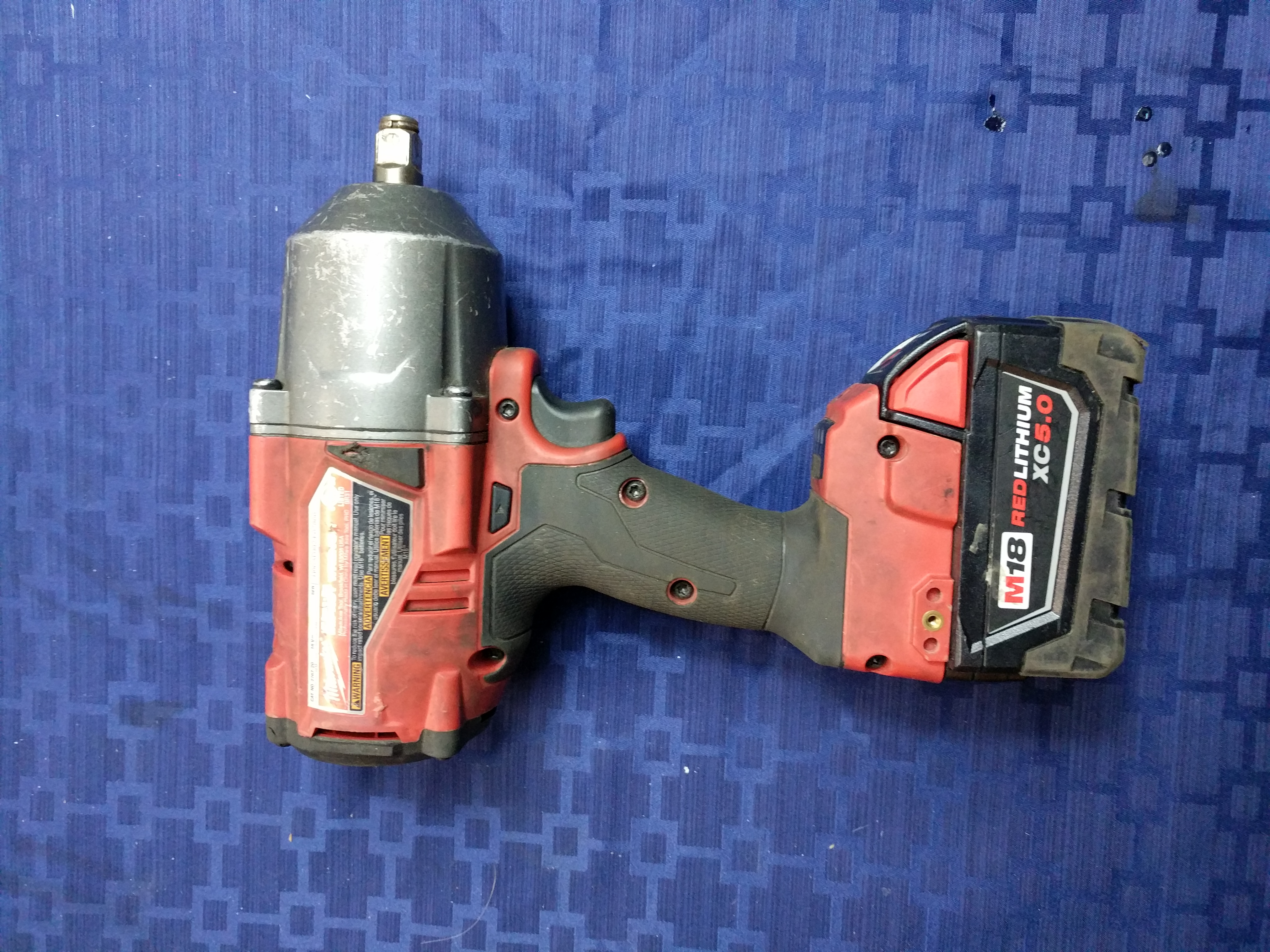Milwaukee 1/2" m18 impact wrench w/xc5.0 lithium battery
