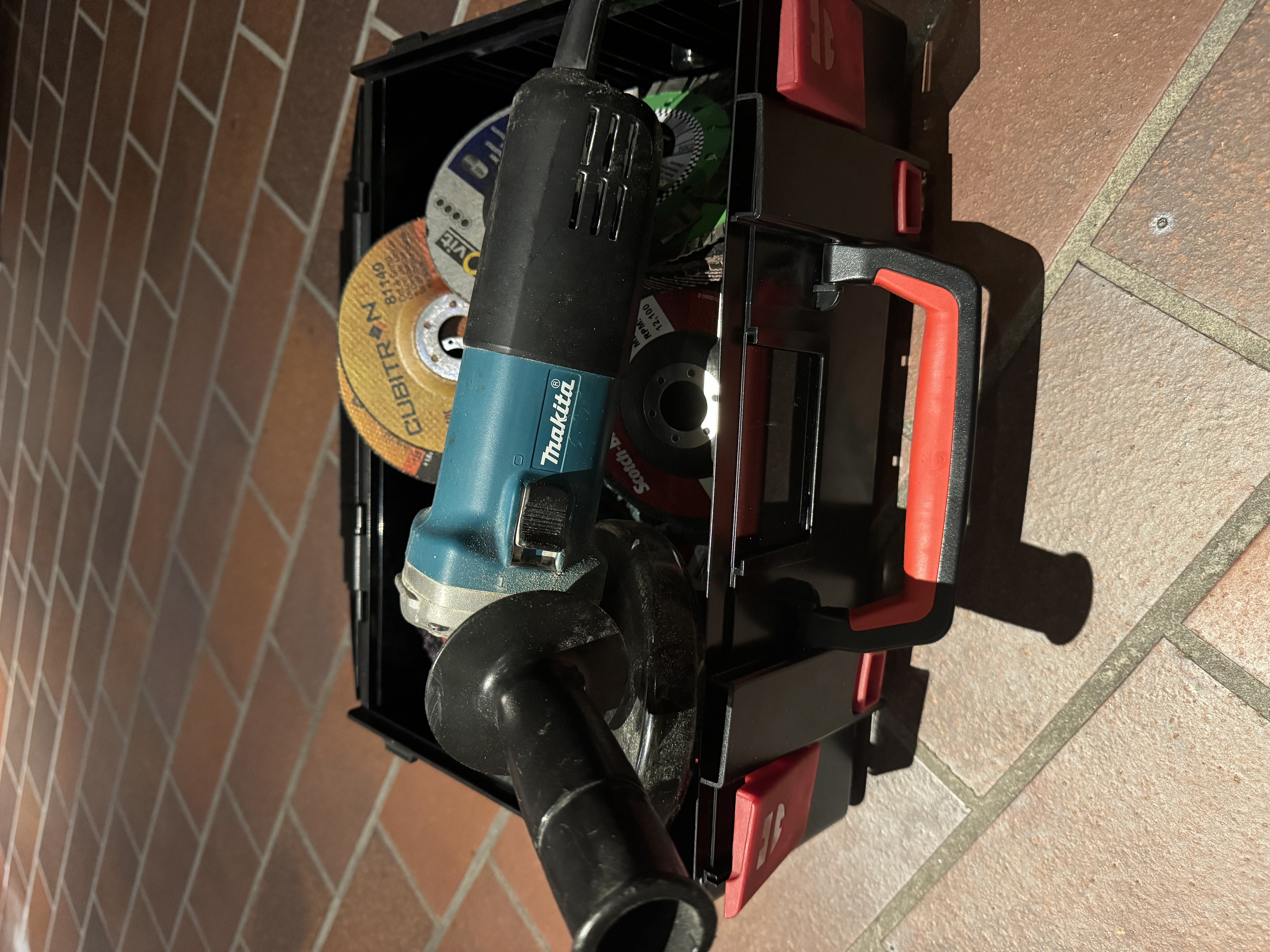 Vinkelslip makita